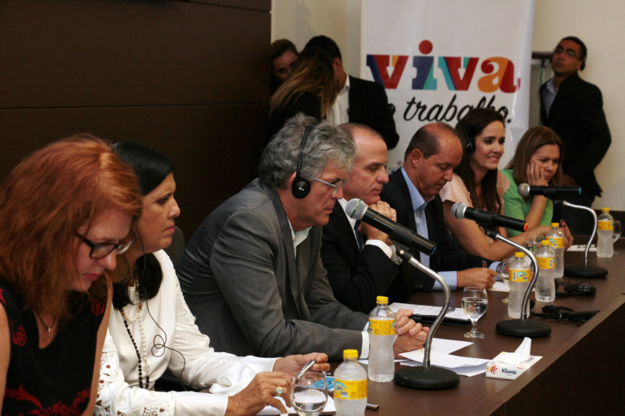 Governo da Paraiba e CDC_EUA pesquisa sobre casos de microcefalia (3) (1).JPG