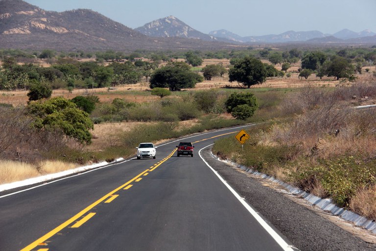 RICARDO_ESTRADA_CATOLE_FOTOS_ALBERI PONTES (1).JPG RICARDO_ESTRADA_CATOLE_FOTOS_ALBERI PONTES (1).JPG
