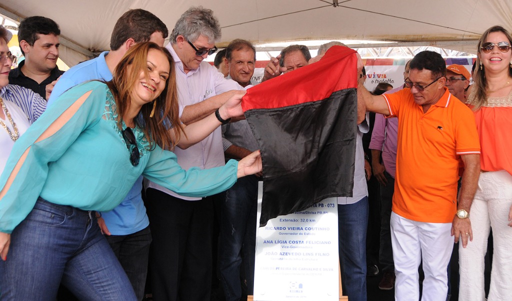 ricardo BELEM ENTREGA DE ESTRADA foto jose marques (3).jpg