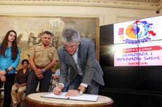 Na ocasião, o governador Ricardo Coutinho anunciou a construção da Praça da Juventude no bairro das Malvinas, em Campina Grande