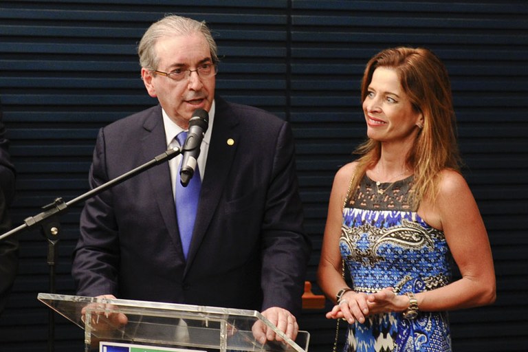 Eduardo_Cunha_e_Claudia_Cruz_(crop).jpg Eduardo_Cunha_e_Claudia_Cruz_(crop).jpg