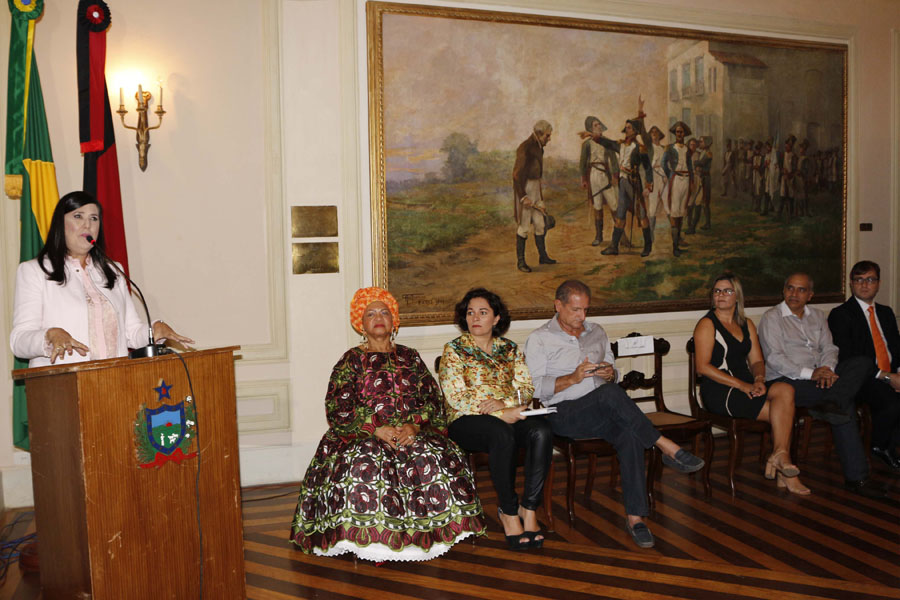 ligia fala_foto walter rafael (1).JPG