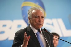 O presidente Michel Temer descarta promover uma reforma de uma só vez, como chegou a ser cogitado no fim do ano