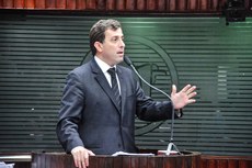 O presidente da Assembleia Legislativa da Paraíba, Gervásio Maia (PSB), afirma que a reabertura do parlatório trará debates mais democráticos