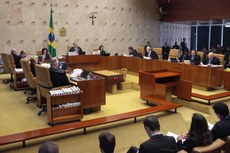 Seguindo voto da relatora, corte confirmou que os atos judiciais questionados na ação contrariam a Constituição Federal de 1988