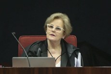 A ministra determinou que a suspensão vigore até que o caso seja apreciado em caráter definitivo