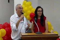 O presidente Nonato Bandeira e a ativista da causa animal Fabíola Rezende