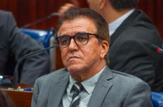 Deputado Buba Germano anunciou reunião com prefeitos para esta sexta-feira (8), em João Pessoa