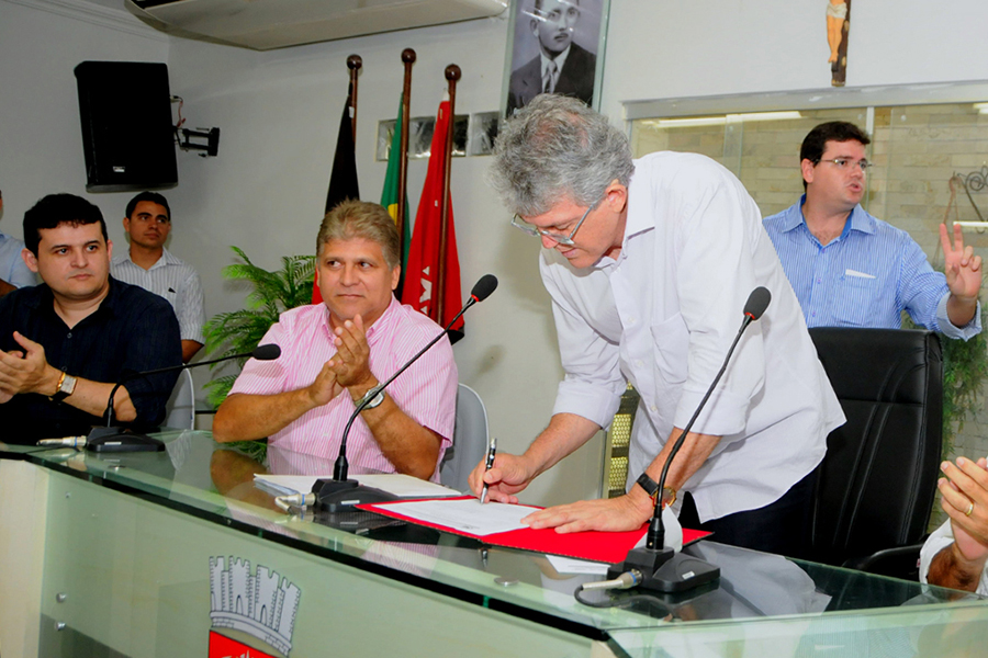 ricardo GUARABIRA CIDADE MADURA foto jose marques (1).jpg