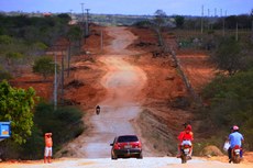 O investimento para pavimentação asfáltica da PB-138 é de R$ 13 milhões, com recursos do Tesouro Estadual