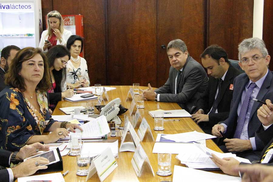 ricardo em audiencia com a ministra da agricultura_foto nacom (2).jpg