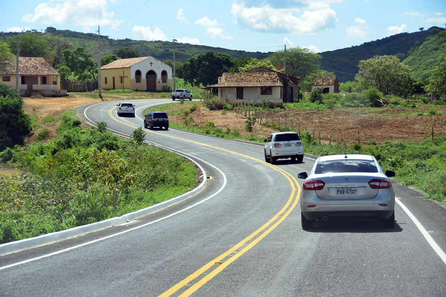 ricardo inaugura estrada de bernadino batista foto alberi pontes (3).JPG