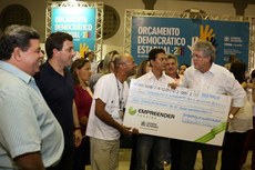 "É o estado que chega para promover o empreendedorismo. É o banco do povo. Algo nunca visto na política paraibana", disse Ricardo