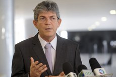 Governador culpa queda nos repasses do Fundo de Participação dos Estados