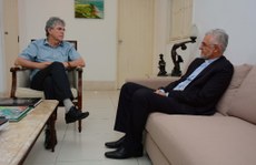 Arcebispo da Paraíba e governador discutiram parcerias já existentes e conversaram sobre a conjuntura política no Brasil
