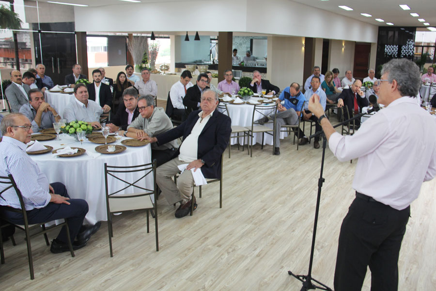 ricardo reuniao com empresarios fiep_jp foto walter rafael (4).JPG