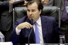 Maia durante sessão em que o Plenário arquivou o pedido de autorização para o STF processar, por crime comum, Michel Temer