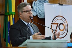 Antônio Anastasia defende a diminuição dos poderes do presidente, dando mais força a deputados e senadores