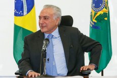 Presidente aponta dados sobre a recuperação econômica do país, como a queda da inflação e redução da taxa de juros