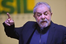 Advogados de Lula querem que seja reconhecida a suspeição de Moro e nulidade de todos os seus atos processuais contra o ex-presidente