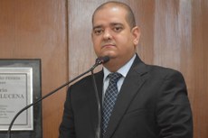 Vereador Bruno Farias(PPS), autor do projeto, prevê o fortalecimentos de associações e cooperativas de catadores