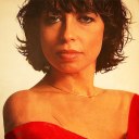 Neste mês: 80 anos de nascimento de Nara Leão (foto); despedida da “voz do milênio” Elza Soares, aos 91 anos; e os 40 anos de morte de Elis Regina