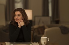 Anne Hathaway em um dos contos reais da série ‘Modern Love’: fórmula bem acertada de como se contar uma boa história de amor, independente do ‘happy end’.