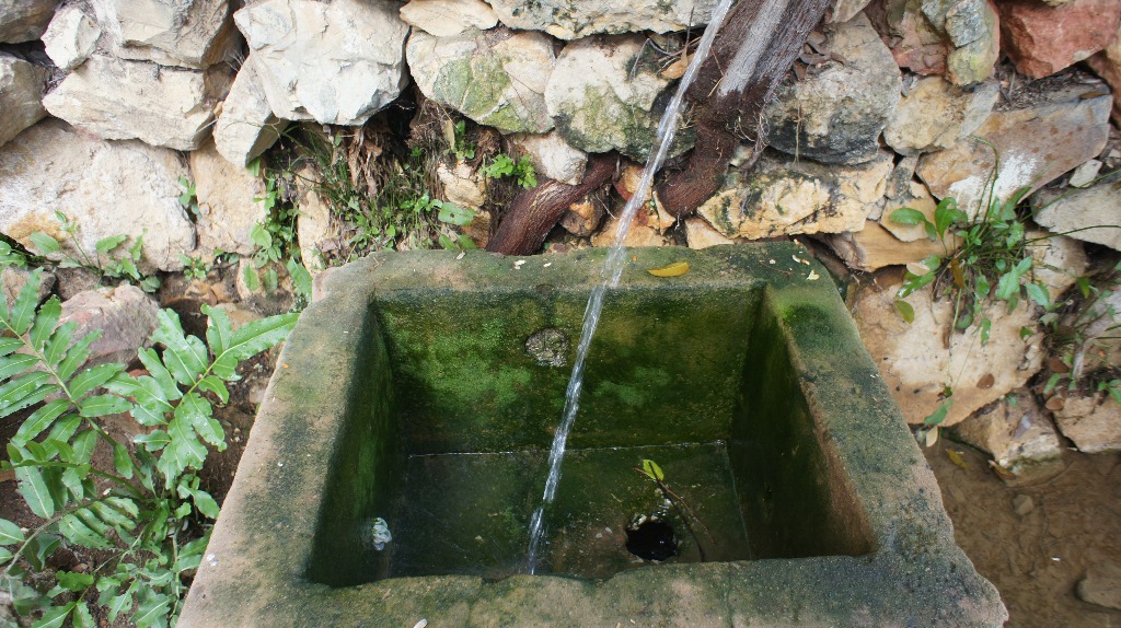 Paixão de Cristo 2 (6).JPG ma das atrações é uma bica na área onde acontece o espetáculo da Paixão de Cristo e Via Sacra