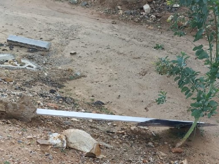 Placas de sinalização destruídas na PB-186