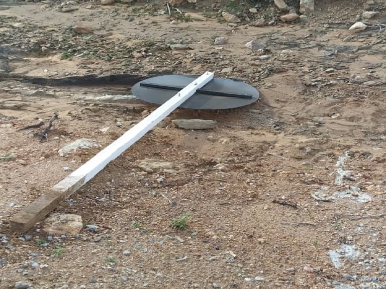 Placas de sinalização destruídas na PB-186