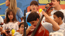 Alunos da Escola Especial de Música Juarez Jhonson