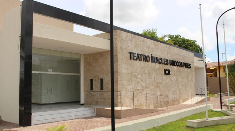 Teatro Íracles Pires, em Cajazeiras