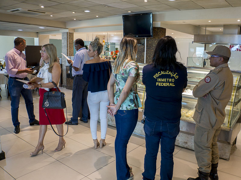 Operação verão fiscaliza bares, hotéis, pousadas, restaurantes e similares durante o mês de janeiro