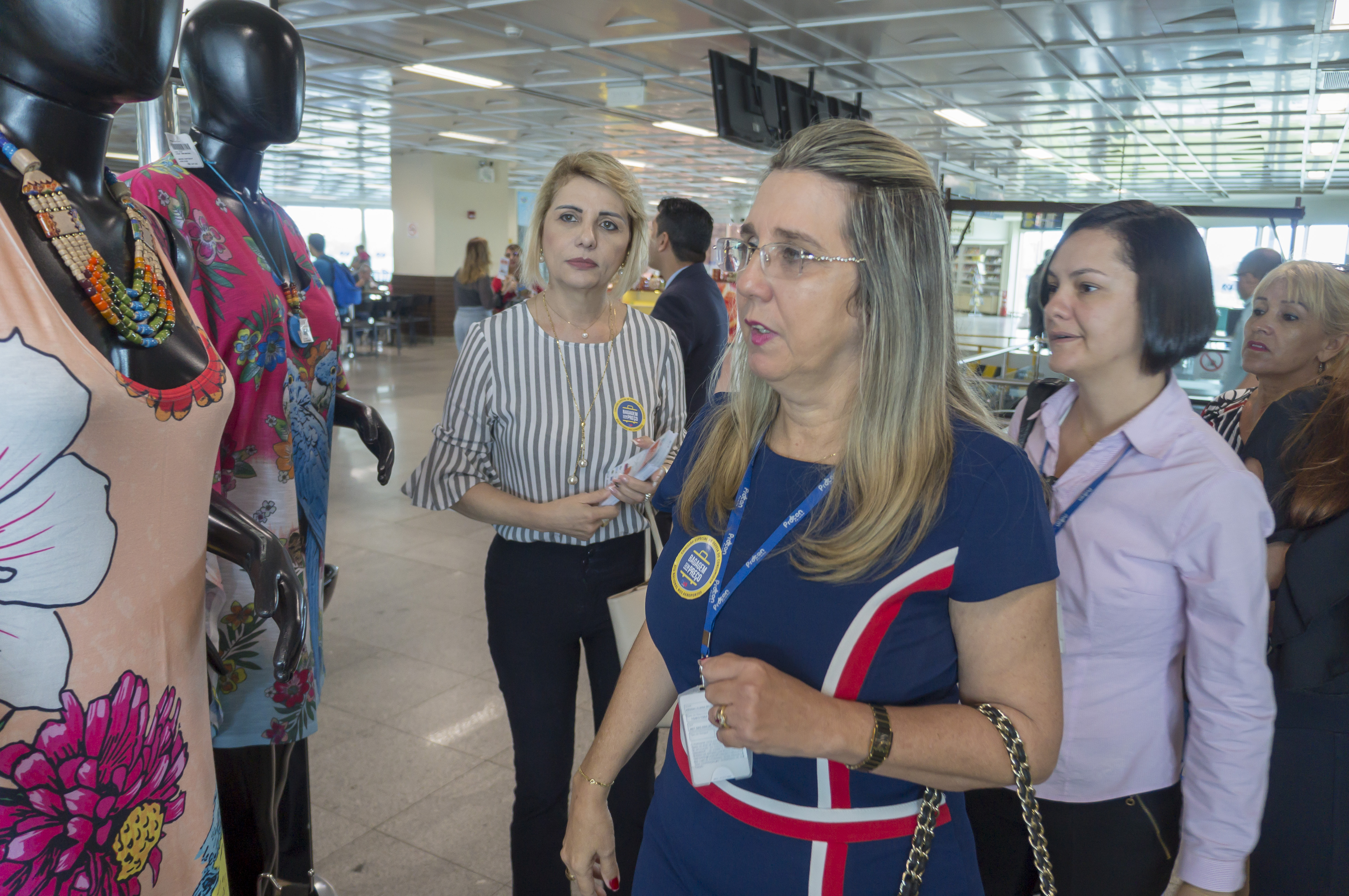 Superintendente do Procon-PB Késsia Liliana em fiscalização na Força Tarefa e Blitz Nacional no Aeroporto Castro Pinto