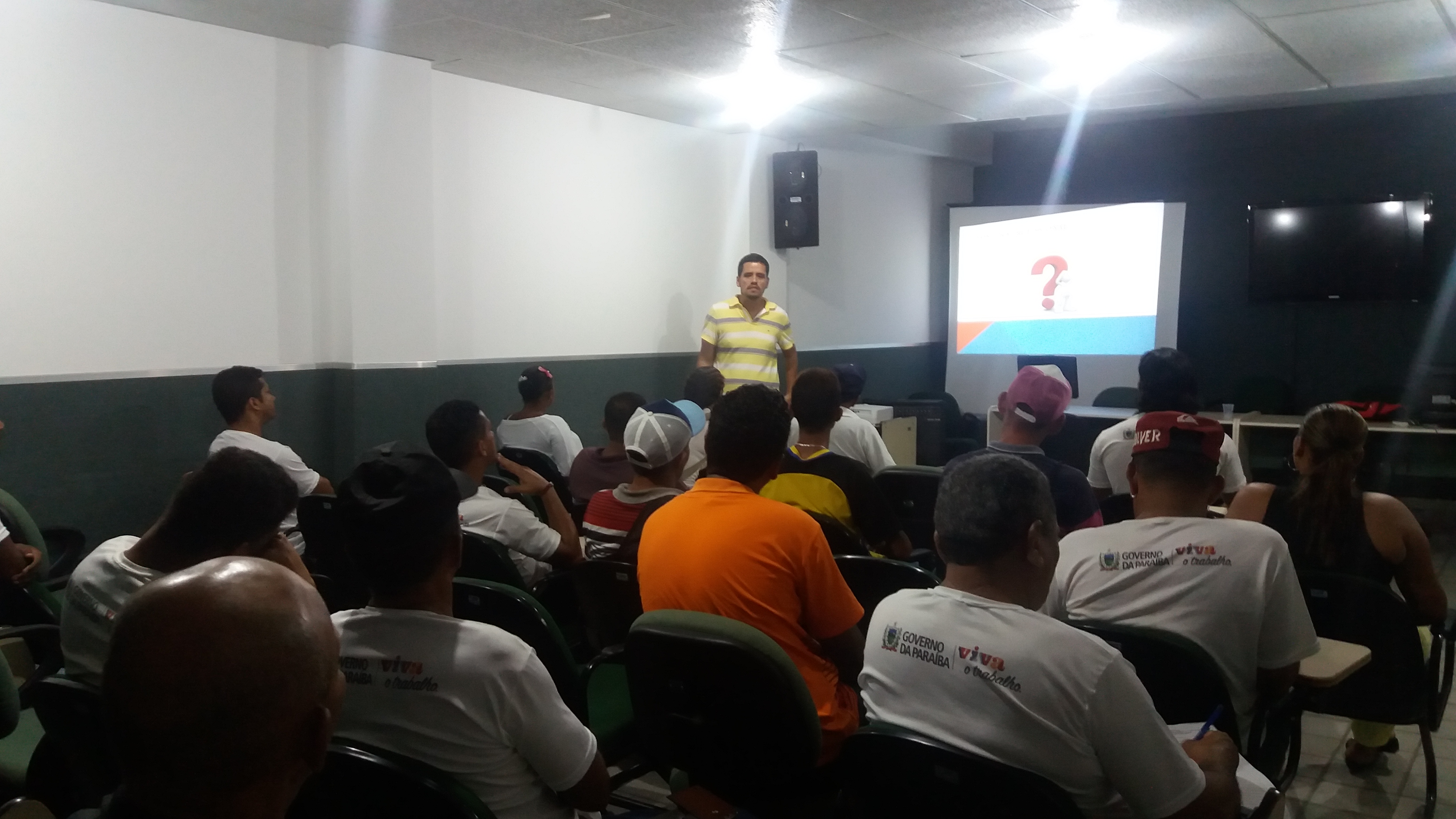 Palestra Vivendo Bem.jpg