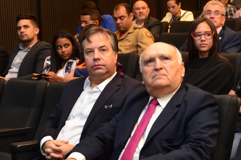 fABIO E nOMINANDO.JPG