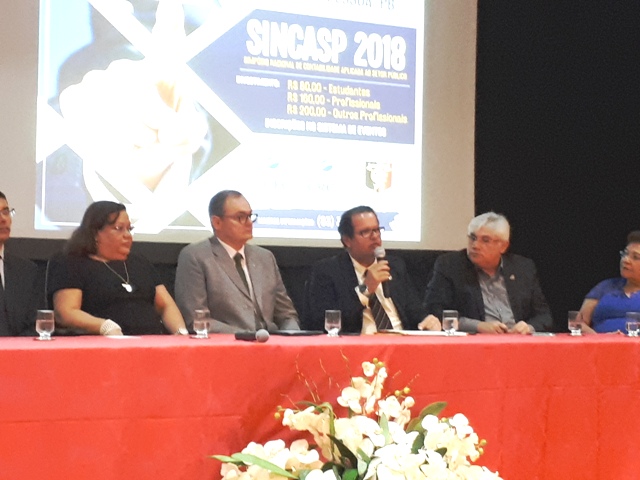 ANDRE-SIMPÓSIO5-CRC.jpg