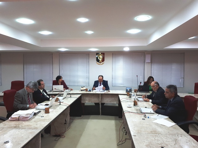 SESSÃO 23 04 19.jpg