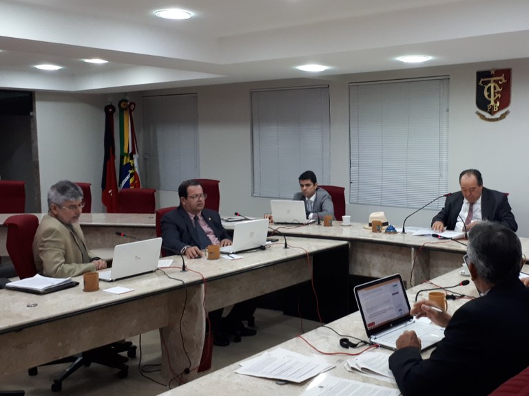 Sessão - 14 05 2019.jpg