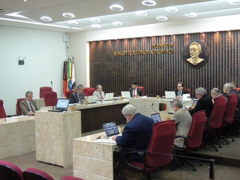 FOTO PLENO 08 08.JPG