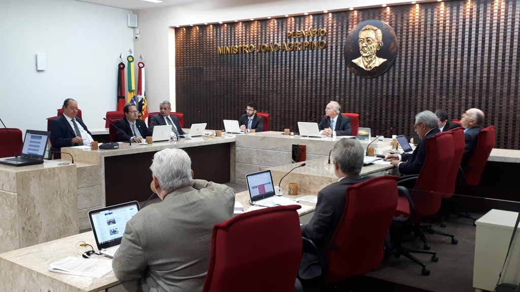 27 08 2019 - sessão do Pleno- foto menor.jpg