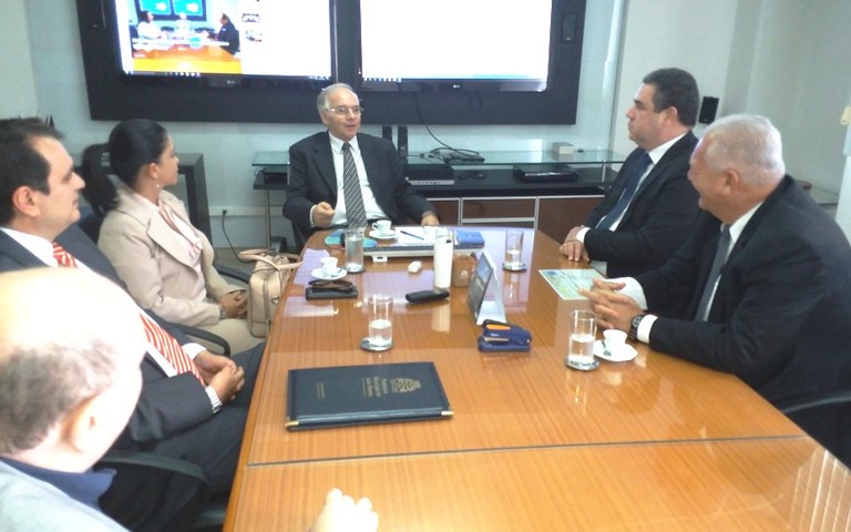 ARNÓBIO2 - BIRA.jpg